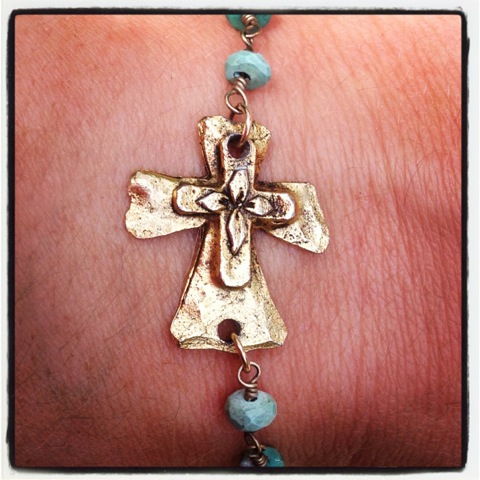 Gold Cross Link Bracelet