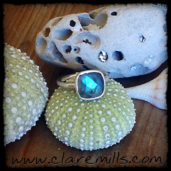 Sterling Silver Faceted Bezel Labradorite Ring (Copy)