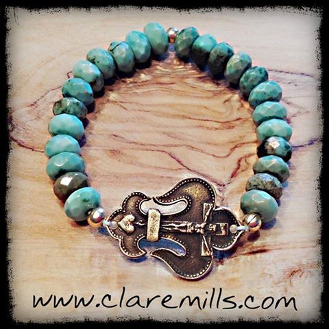 Fleur De Lis on Chrysoprase