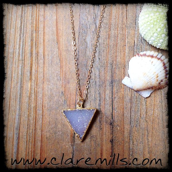 Druzy Tri III