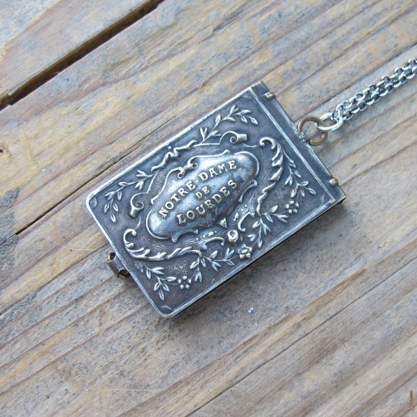 Virgin Mary Book Locket Pendant - Image 2