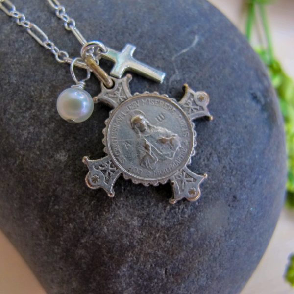 Art Nouveau Sacred Heart Necklace - Image 3