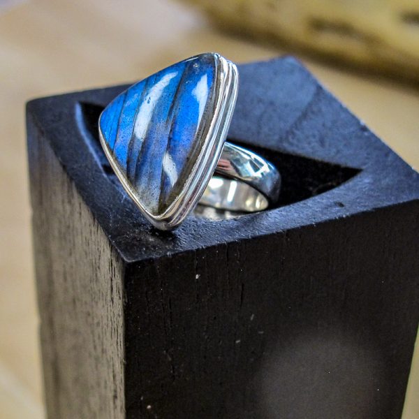 Sterling Silver Bezel Labradorite Ring - Image 2