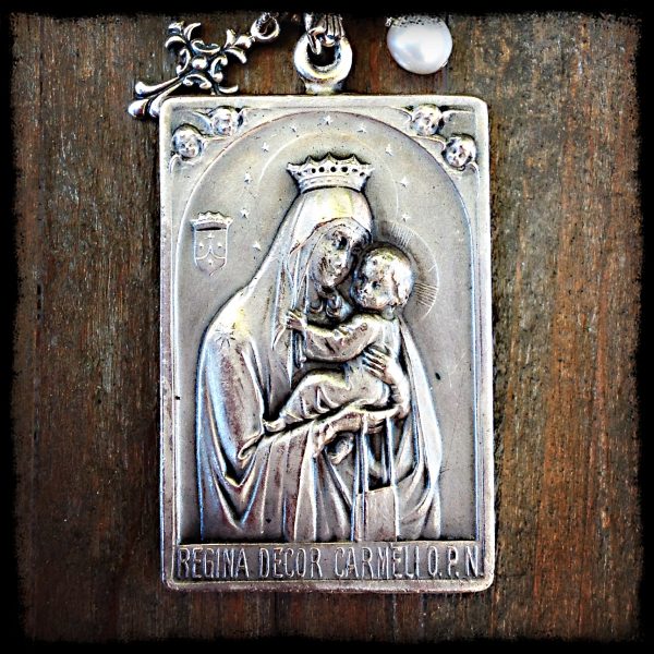 Our Lady of Carmel & Sacred Heart of Jesus Antique Necklace - Image 3