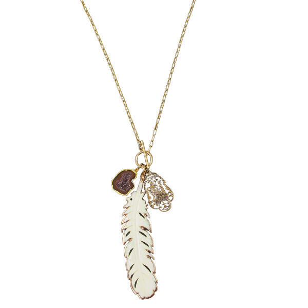 “Crimson Guardian” Geode & Bone-Feather Toggle Necklace - Image 3