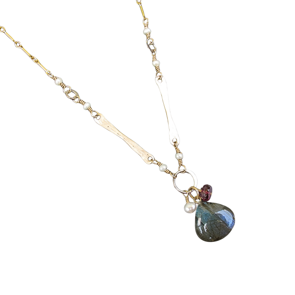 “Aurora Duet” Labradorite-Garnet & Pearl Link Necklace - Image 4